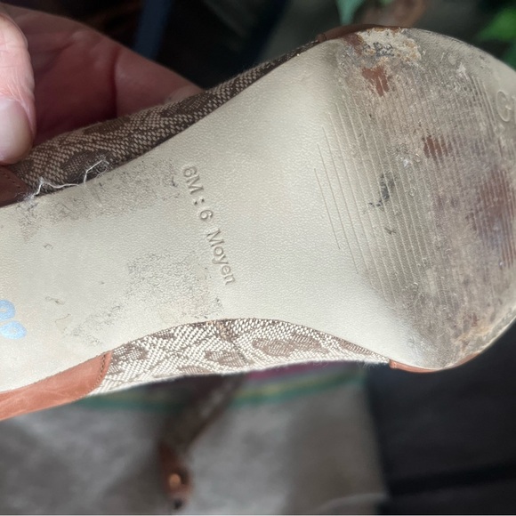 Guess Brown and Tan Patterned Heels - Picture 9 of 9